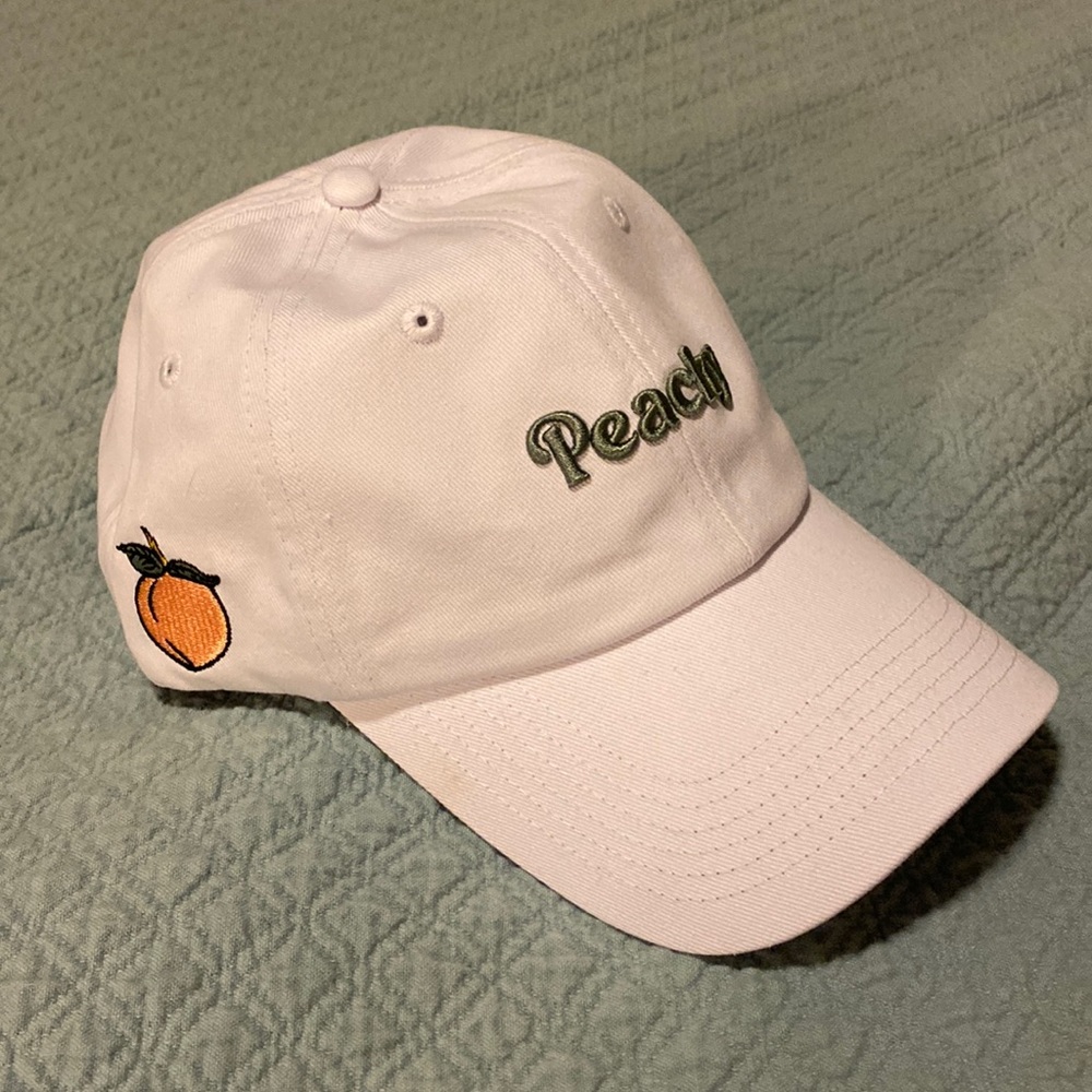 Brand new never worn Devereux Golf dad hat. Adjustable unisex one size fits all